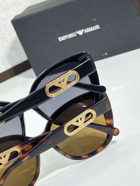 Picture of Armani Sunglasses _SKUfw76323739fw